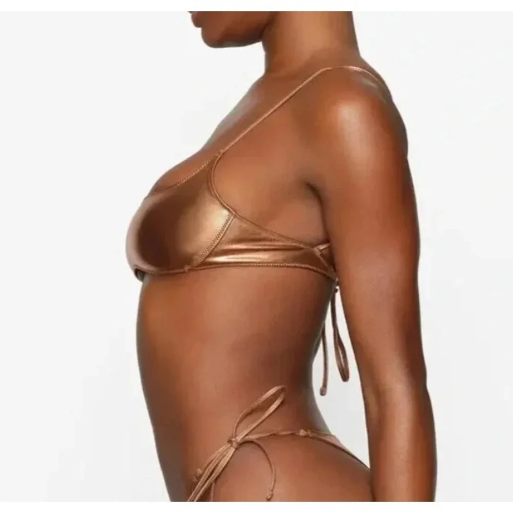 Skims Metallic  Swim Micro Scoop Bikini Top - Penny‎ - Large